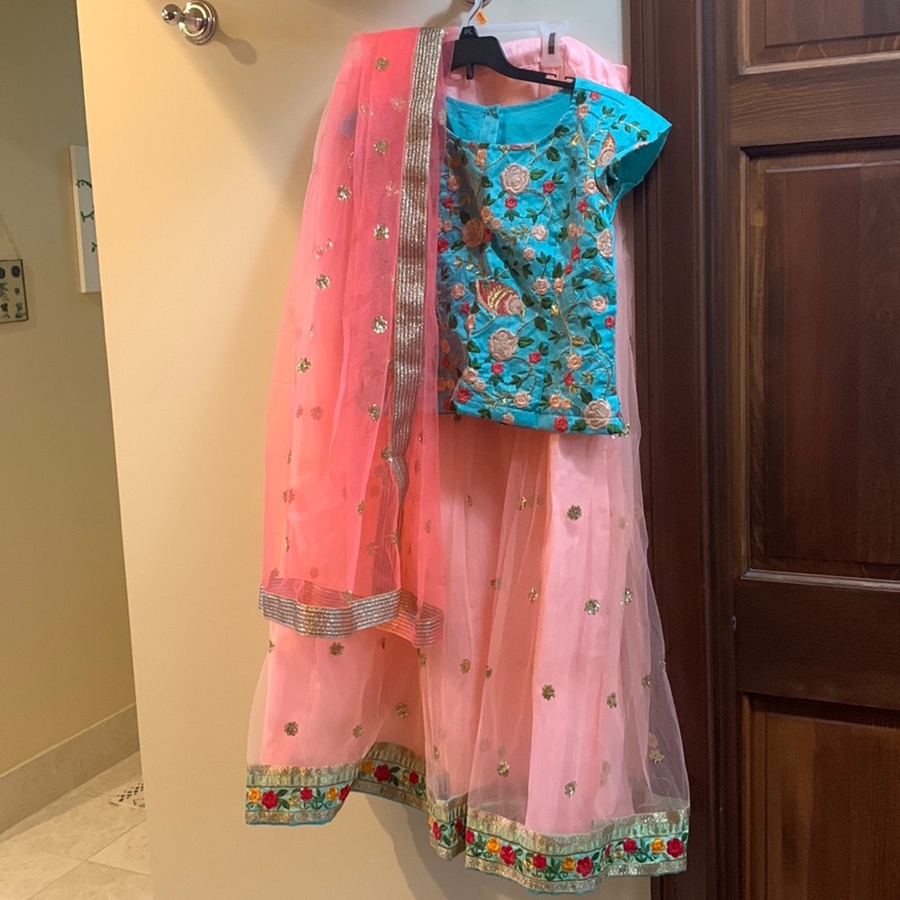 Brand new XS stitched lehenga and long blouse with dupatta